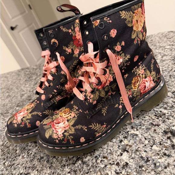 Dr. Martens Shoes - RARE Dr. Martens 1460 Victorian Floral boots- Women’s sz 9